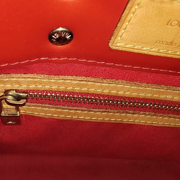 LOUIS VUITTON Reade PM Rouge Monogram Vernis MI1012 Handbag - Picture 7 of 16
